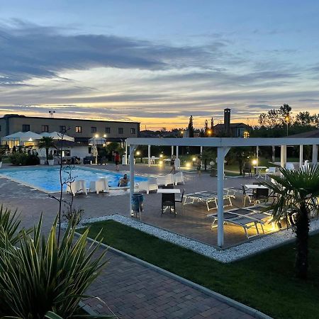 Hotel Bussana Porto Tolle Exteriér fotografie