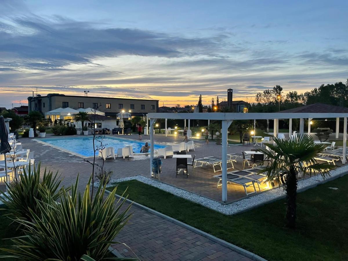 Hotel Bussana Porto Tolle Exteriér fotografie